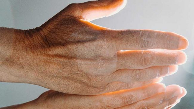 mouvement contre arthrose de la main